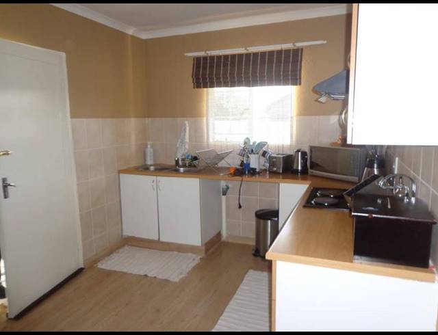 4 BEDROOM HOUSE FOR SALE IN THE ORCHARDS